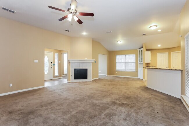 Foto del edificio - 700 Havencrest Dr