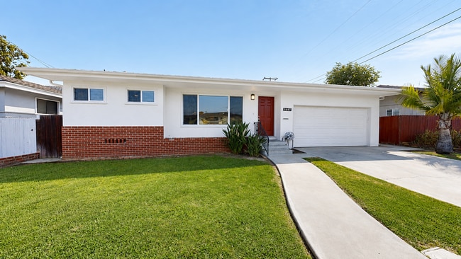 Building Photo - 5607 Dorothy Way