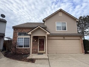 Building Photo - 673 Stobus Dr