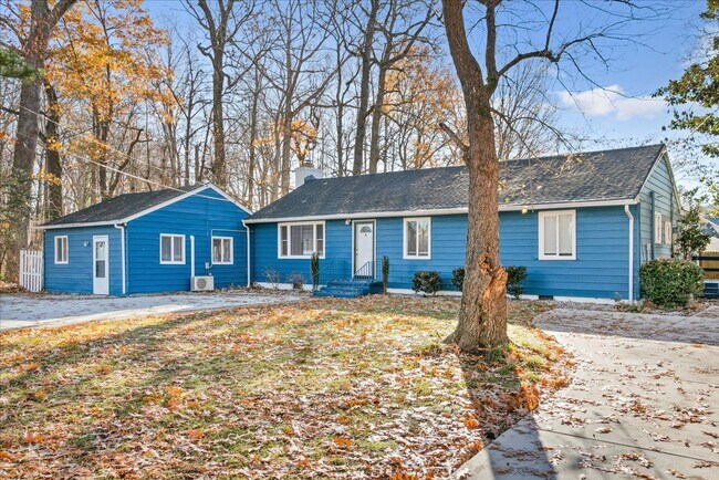 Building Photo - 222 Woodhaven Rd