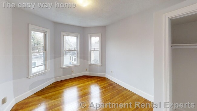 Foto del edificio - 11 Partridge Ave