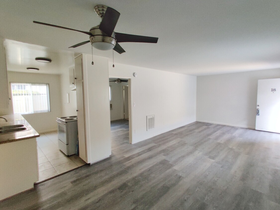 Foto principal - 6240 Lemona Ave