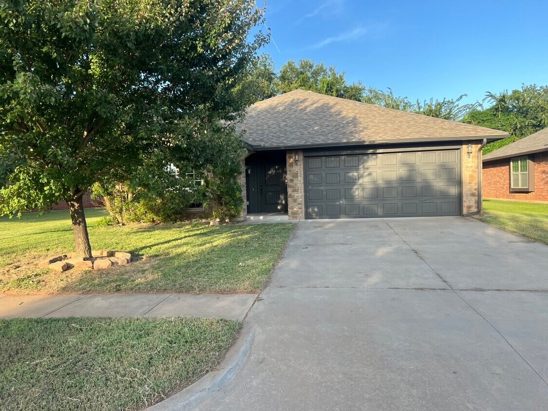 Foto principal - 3701 Truman Dr