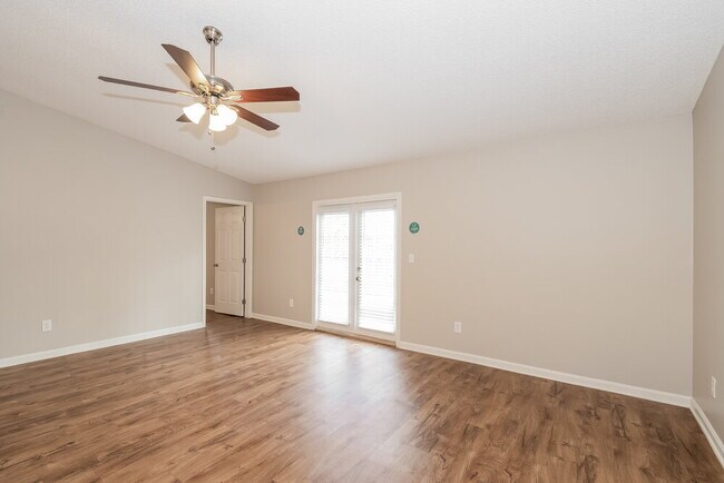 Building Photo - 1603 Twin Oak Ln