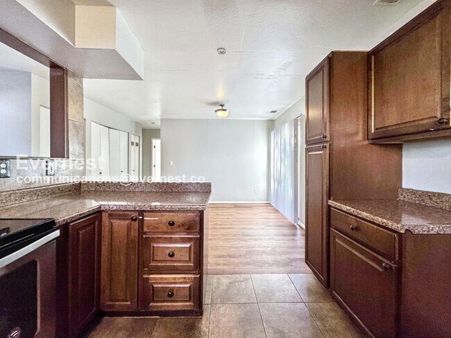 Foto del edificio - 16365 E Rice Pl