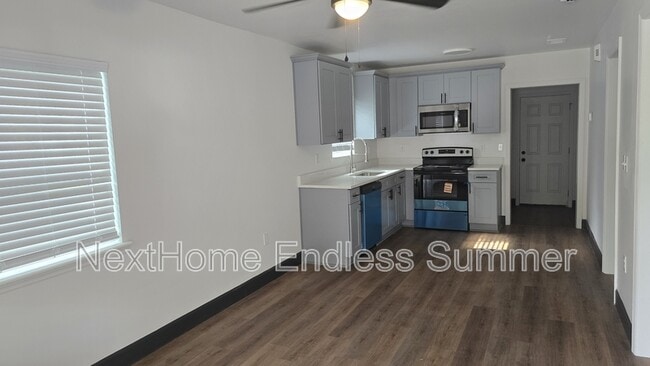 Building Photo - 120 Mccallman Rd