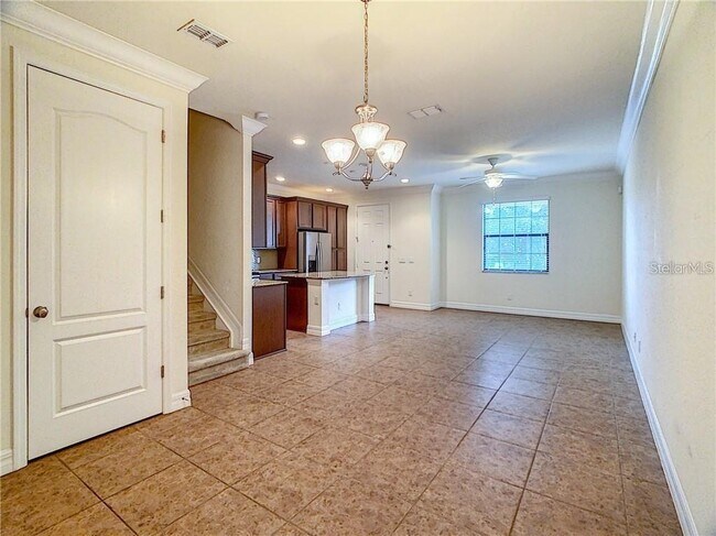 Foto del edificio - 10120 Eagle Creek Center Blvd