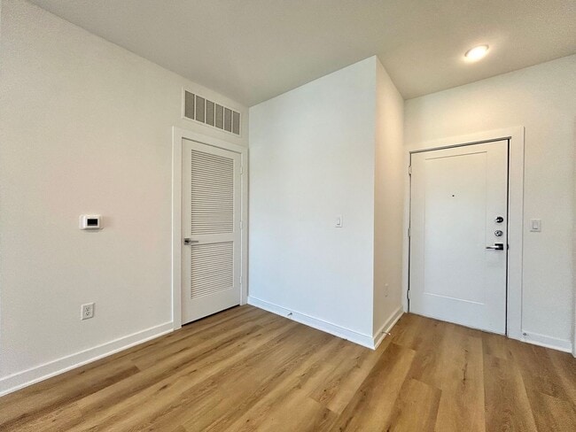 Building Photo - Beautiful and Spacious 1/BR 1/BA Home with...
