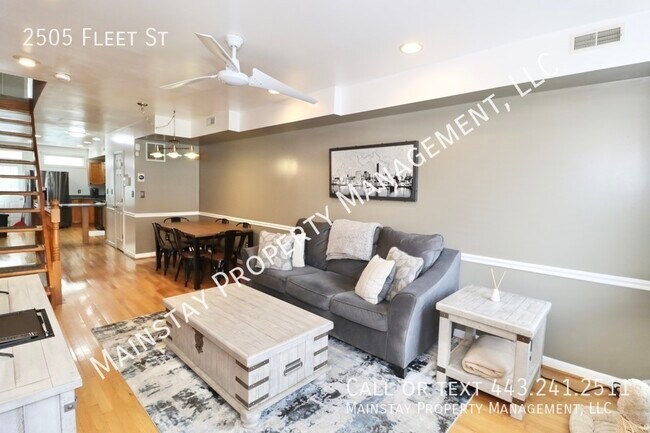 Foto del edificio - Charming 3 Bedroom Rowhome Blocks from Pat...