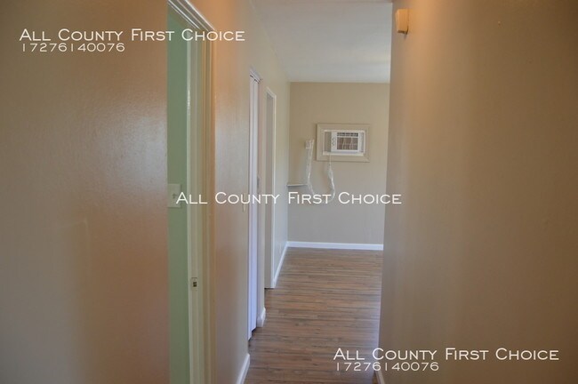 Foto del edificio - CHARMING AND UPDATED DOWNTOWN APARTMENT