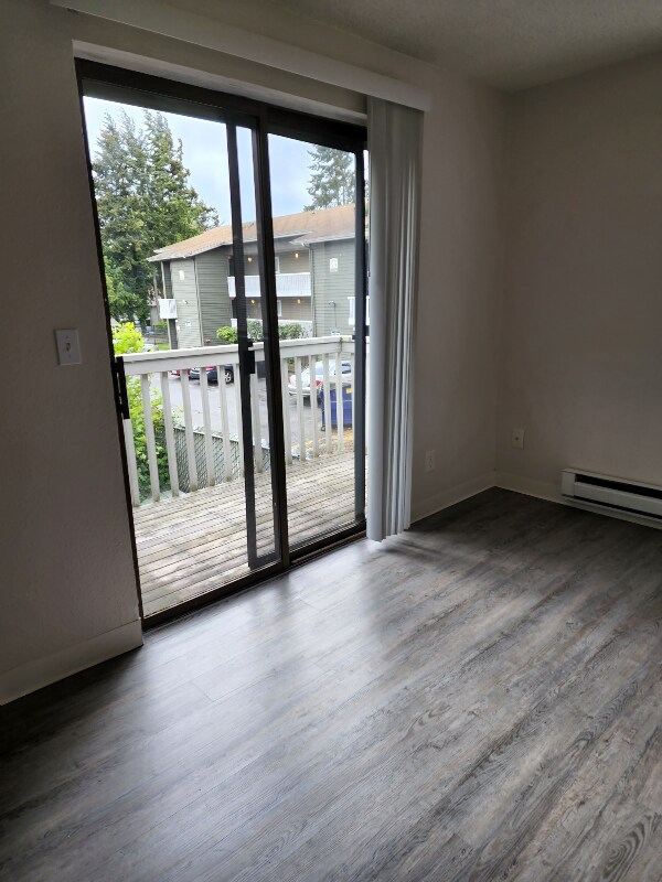 1737 S 305th Pl Unit F, Federal Way, WA 98003 Room for Rent in