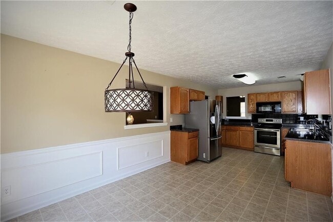 Building Photo - 1435 Stephens Pond View