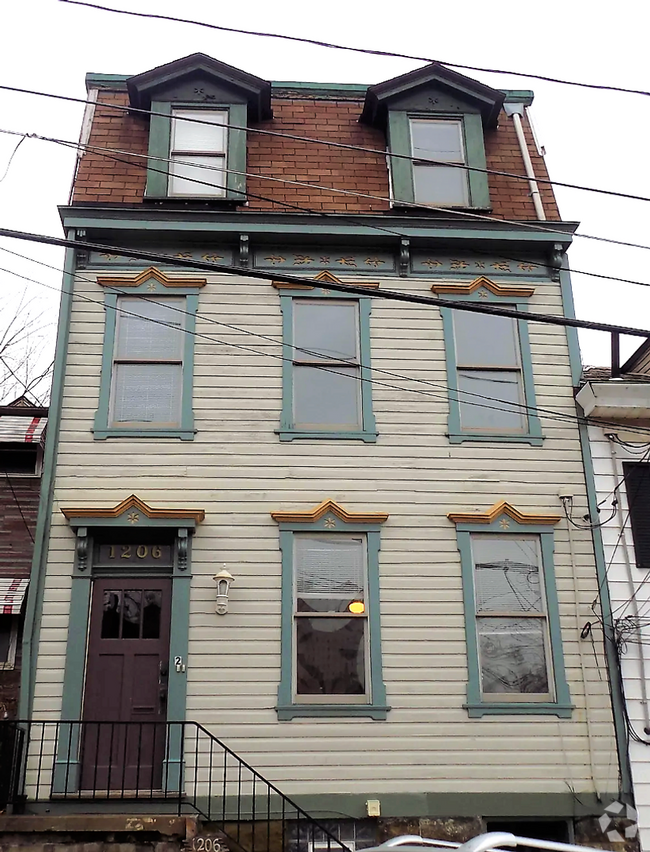 Building Photo - 1206 Middle St