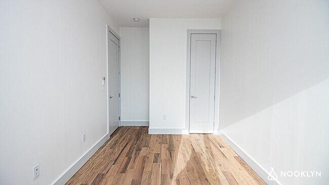 Foto del edificio - 3405 Farragut Rd