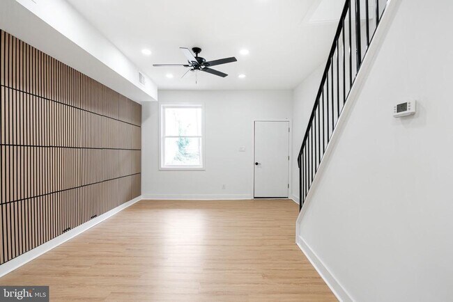 Foto del edificio - 2117 S Alden St