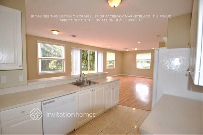 Building Photo - 6334 Stonehurst Cir