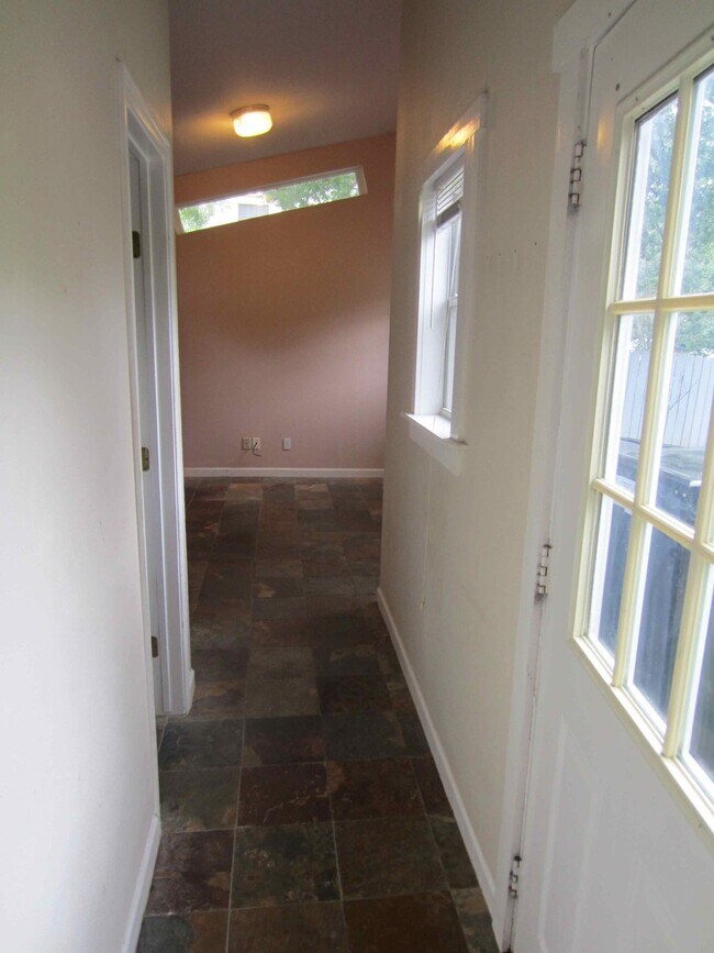 Foto del edificio - 5001 Duval St