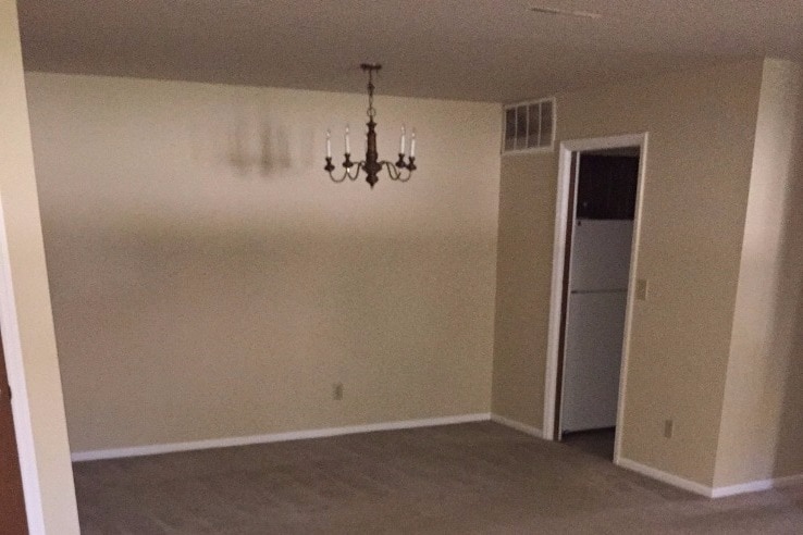 Dinning Room - 1060 Western Ave