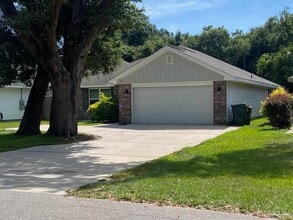 Building Photo - 5188 Regalo Dr
