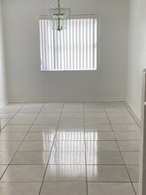 Building Photo - 4416 Hamlet Ct