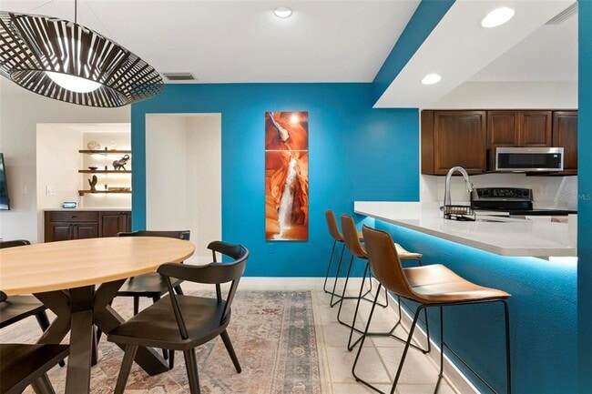 Building Photo - 5797 Avista Dr