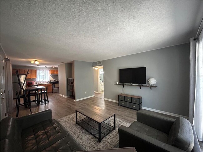 Building Photo - 507 NW 39th Rd