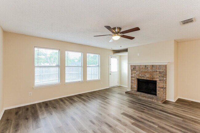 Building Photo - 2966 Marquis Ln