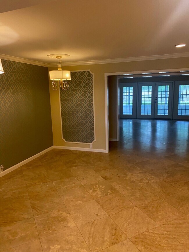 Building Photo - 8327 Lorrie Dr