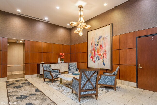 Foto del edificio - 233 E Erie St