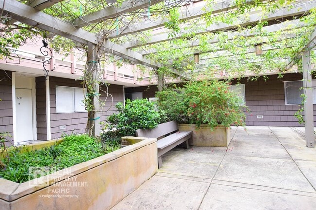 Photo - 2601 College Avenue Apartment