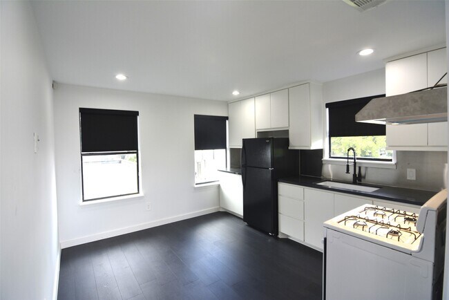 Foto del edificio - 2438 Walcott Ln