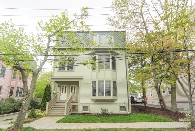 Building Photo - 53 Winslow Rd