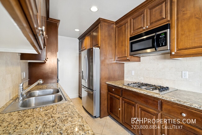 Foto del edificio - 133 N Swall Dr