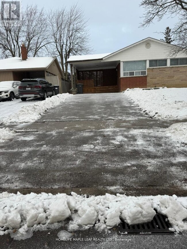 Photo du bâtiment - 28 Ladore Dr