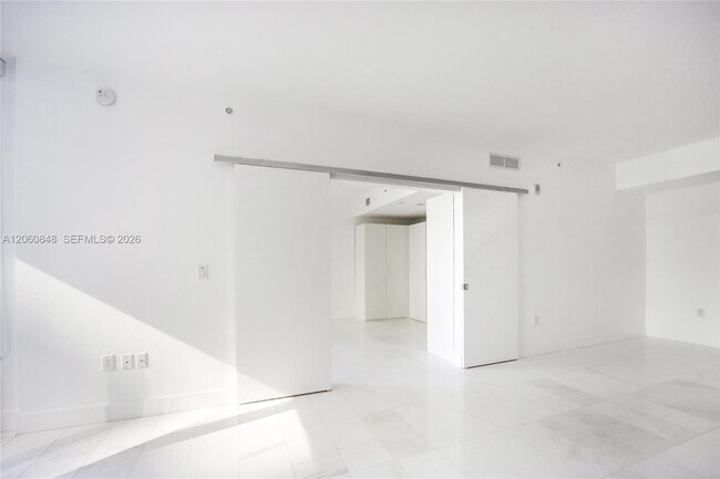 Foto del edificio - 1010 Brickell Ave