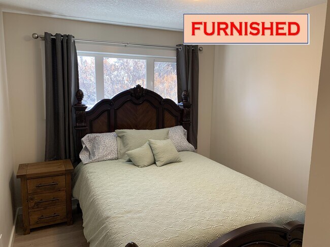 Photo du bâtiment - 10711-10103 103 Ave