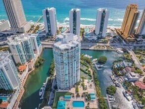 Building Photo - 16400 Collins Ave