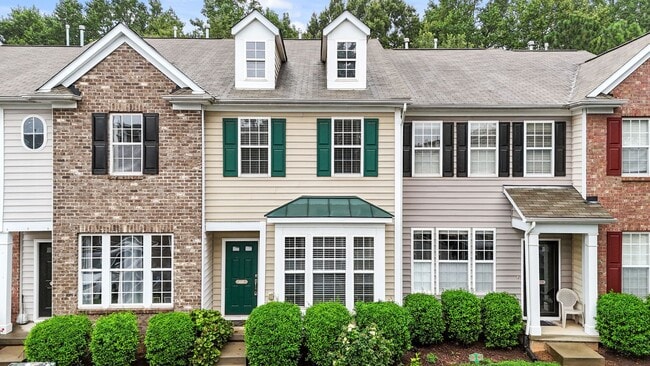 Building Photo - Spacious 3 story Townhome-Close to Downtown Raleigh- Renaissance Park-Available Now!