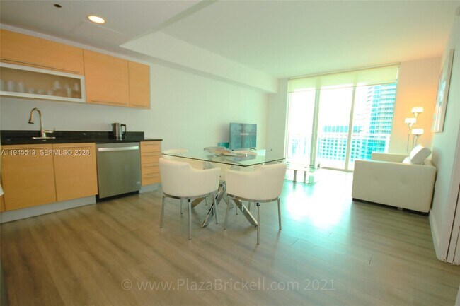 Foto del edificio - 950 Brickell Bay Dr