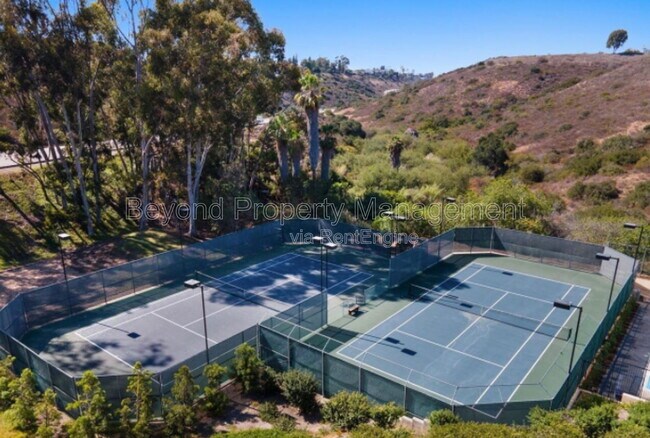 Foto del edificio - 7056 Park Mesa Way