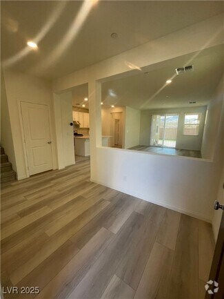 Building Photo - 3203 Segesta Ave