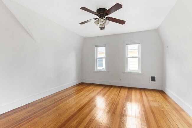 Foto del edificio - 268 Willow Ave