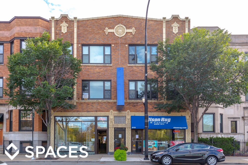 Primary Photo - 917 W Irving Park Rd