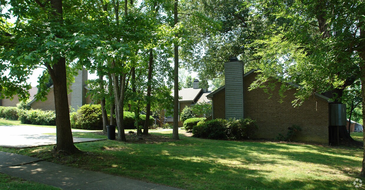 Building Photo - 4716 Matt Dr