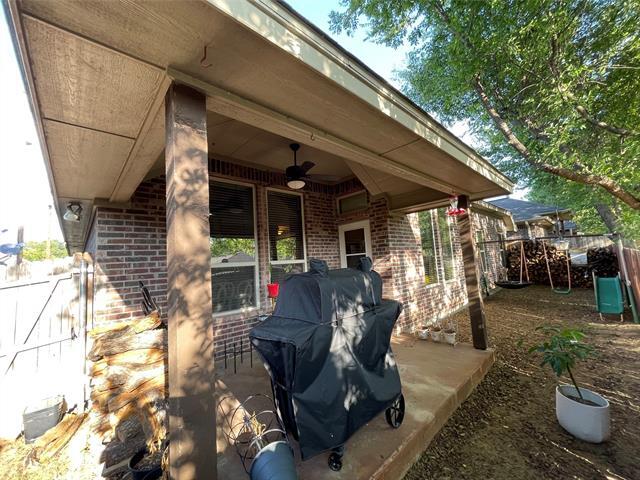 Building Photo - 1738 Sully Ct