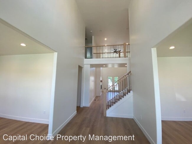 Building Photo - 4 br, 2.5 bath House - 1020 E 20 N