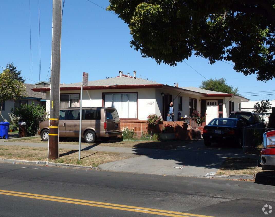 Building Photo - 2363 Rheem Ave