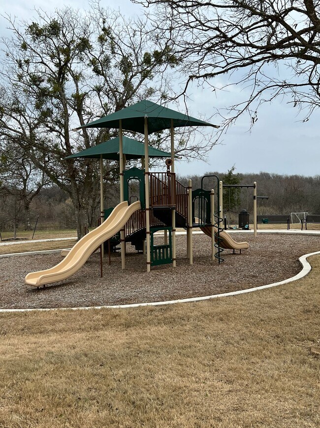 Building Photo - 300 Geode Glen