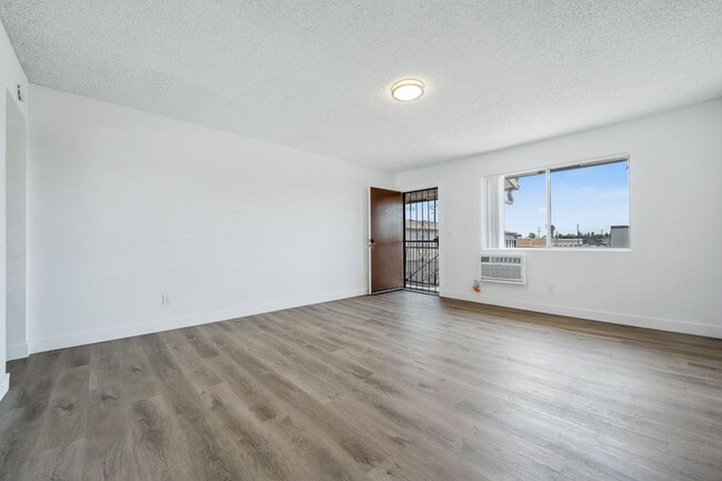 Interior Photo - Southfield East & West
