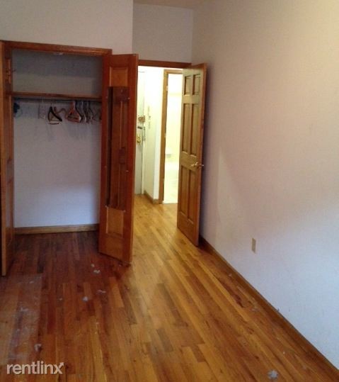 Building Photo - 1 br, 0.5 bath Apartment - 149 W 72nd St
